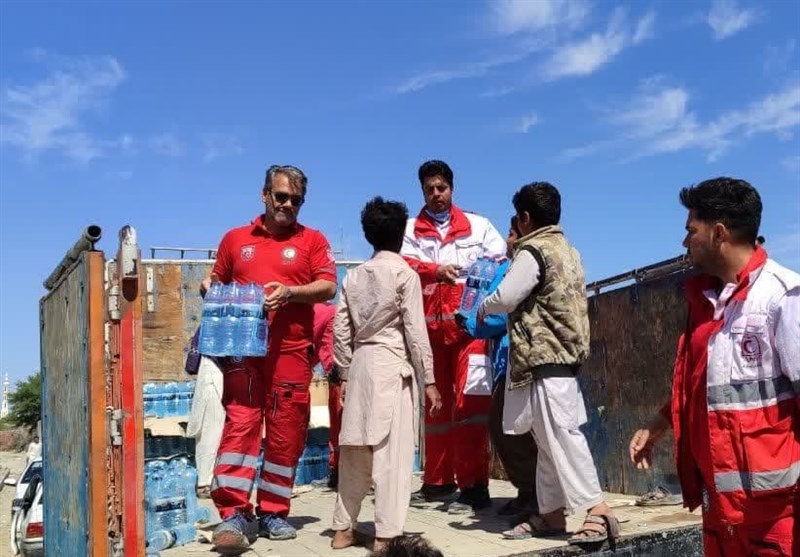 ارزیابی و خدماترسانی به 1482 خانوار سیلزده سیستان و بلوچستان + تصویر