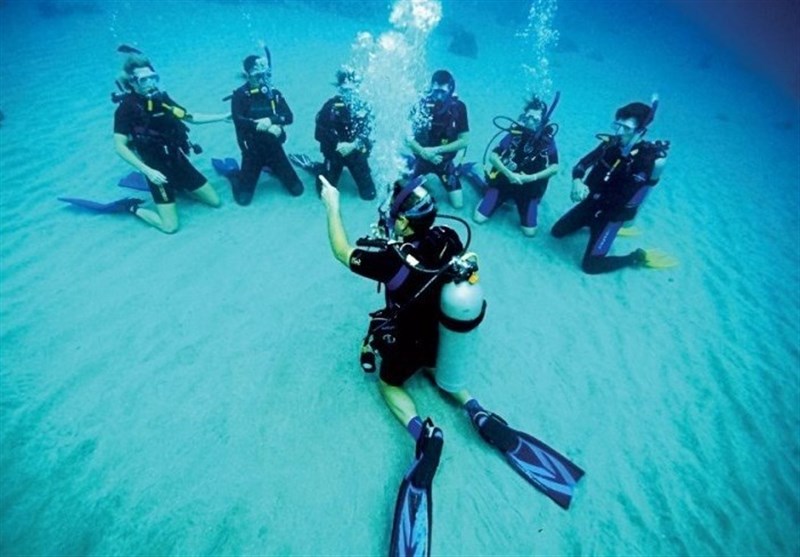 استقرار 9 ایستگاه غواصی در قشم برای مسافران نوروزی