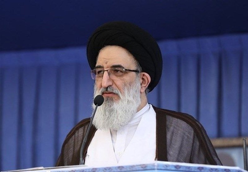 امام جمعه کرج: مسجد باید مرکز آموزش مهارت، دین، قرآن و اخلاق باشد