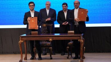 امضای قرارداد گام دوم توسعه قدیمیترین میدان نفتی ایران