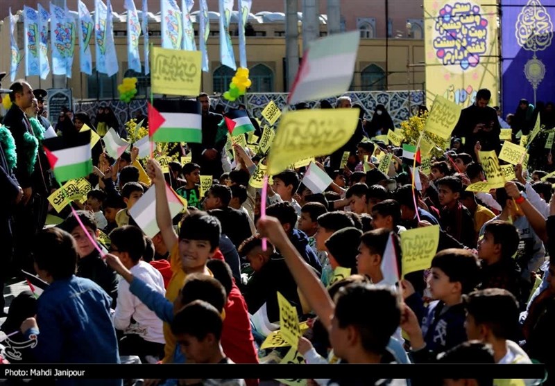 جشن 20 هزار نفری روزه اولیها در اصفهان + فیلم