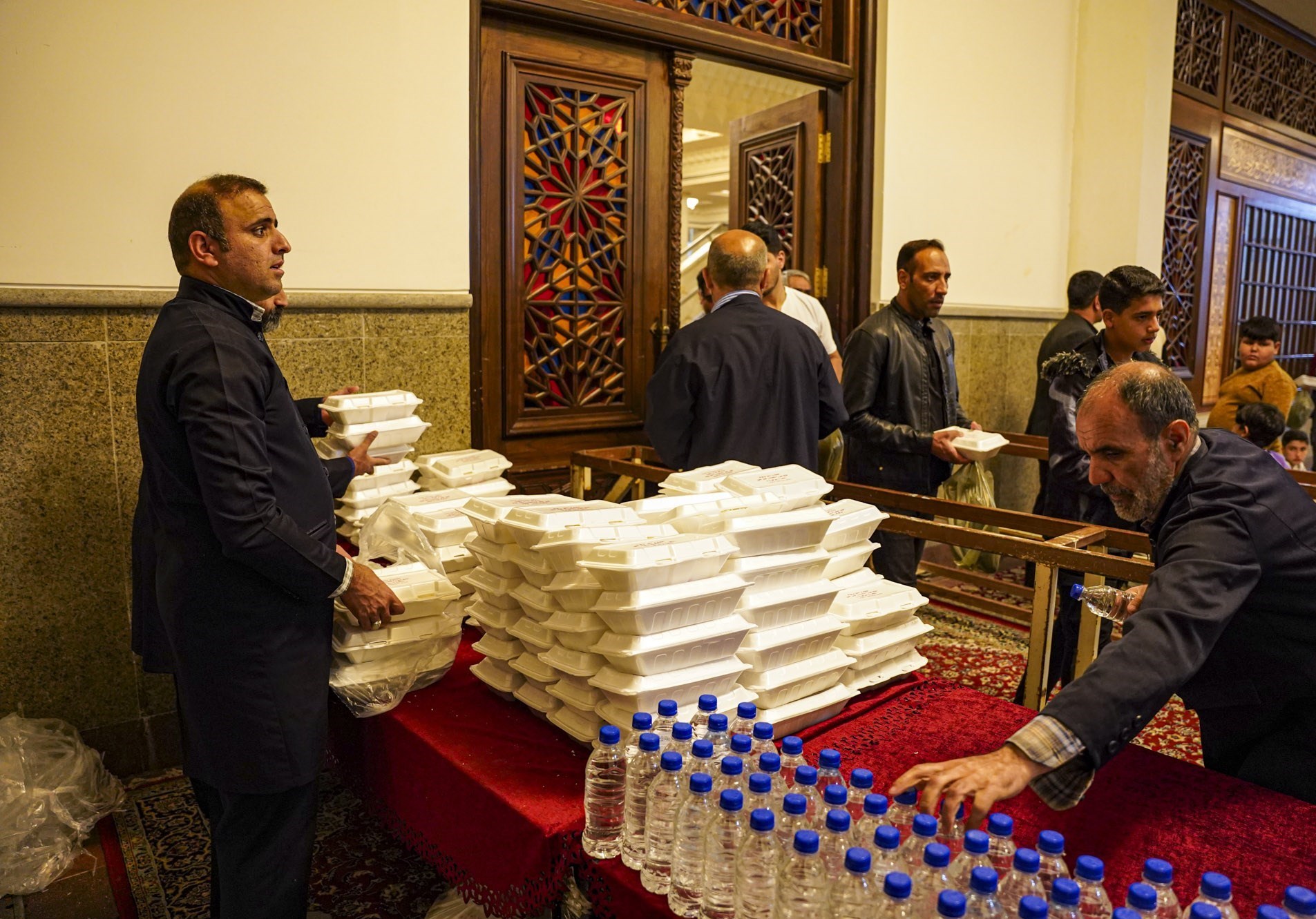 جشن میلاد کریم اهلبیت در سومین حرم اهلبیت + تصویر