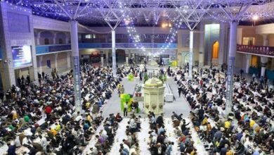 حال و هوای ماه رمضان در حرم حضرت معصومه(س)؛ مهمانی ماه خدا بر سر سفره کریمه اهلبیت(ع) + فیلم