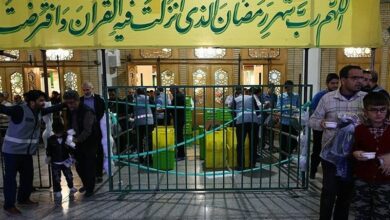 حال و هوای ماه رمضان در قم؛ گردشگرانی که زائر حرم شدهاند + فیلم