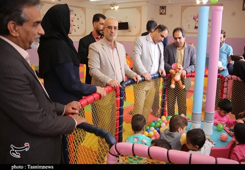 حضور استاندار کرمان در شیرخوارگاه مادر + تصاویر