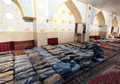خریداری 6300 دست لباس برای دانشآموزان نیازمند خراسان جنوبی + تصویر