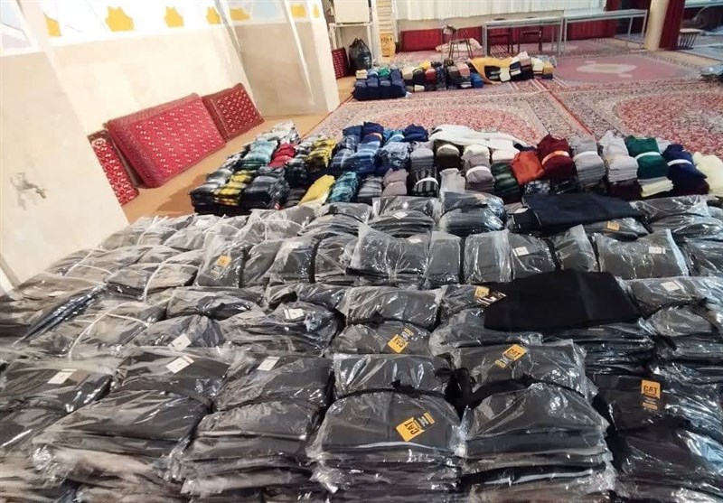 خریداری 6300 دست لباس برای دانشآموزان نیازمند خراسان جنوبی + تصویر