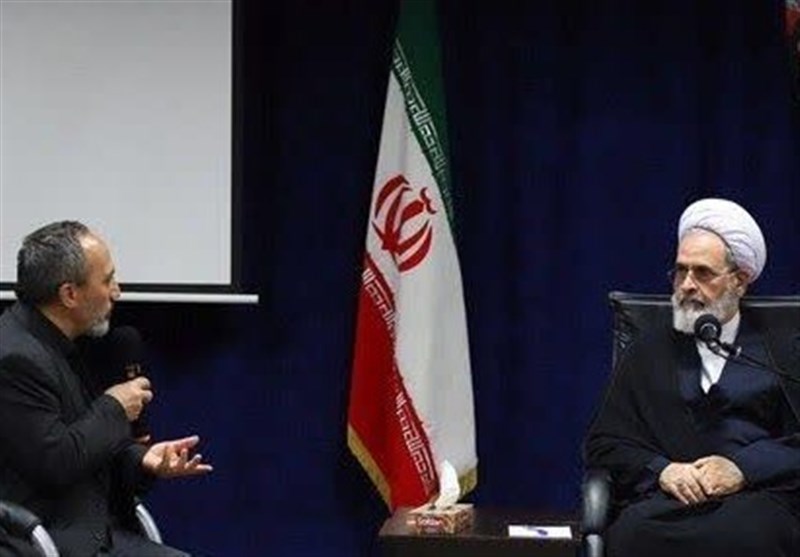 دیدار دانشجویان آلمانی با آیتالله اعرافی+ تصاویر