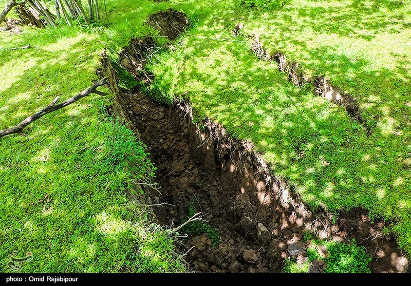 رانش زمین در شهر هارونی/ 3 خانه تخلیه شد
