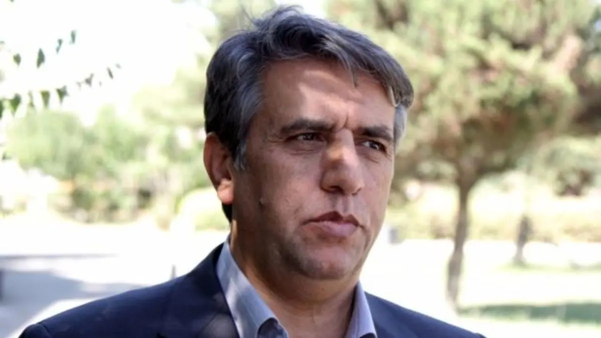 رسایی و نبویان در قد و قواره اداره مجلس نیستند