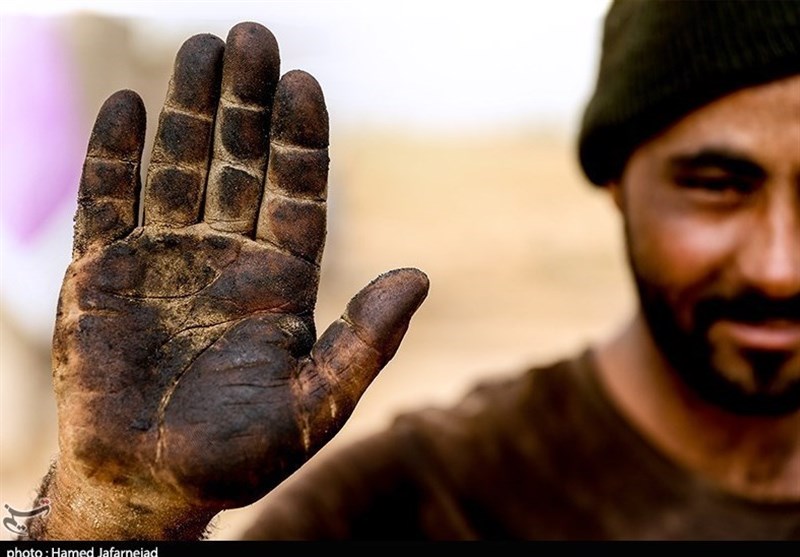 رویکرد تبعیض آمیز مسئولان در خصوص افزایش حقوق کارگران/ چرا به افزایش حداقل بگیران دولتی استناد نمیکنید؟