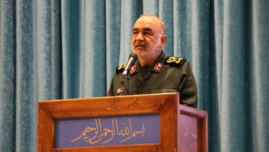 سرلشکر سلامی: نمیتوان با گلوله و ترور دانشمندان جلوی پیشرفت ما را گرفت