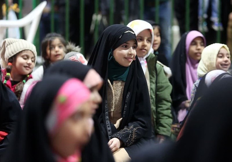 «شکوفههای آسمانی» در حرم حضرت معصومه(س) + فیلم