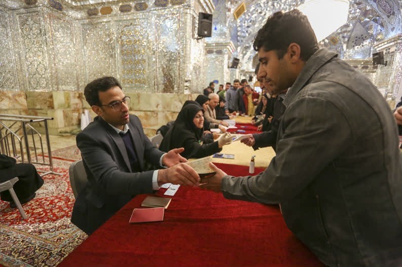 شکوه انتخاب در سومین حرم اهلبیت علیهم السلام به روایت تصویر