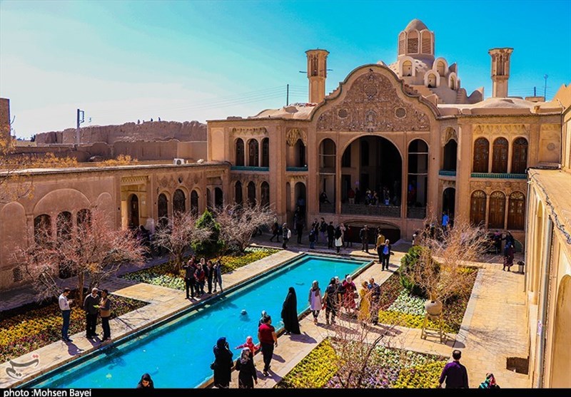 علت غیبت راهنمایان گردشگری در کاشان چیست؟