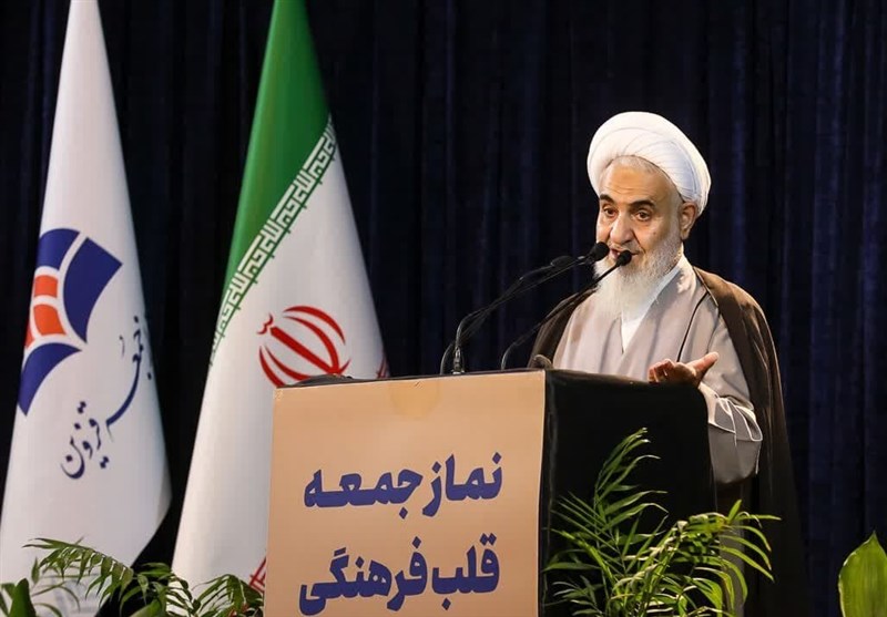 قرآن بهار دلها و ماه رمضان بهار قرآن است