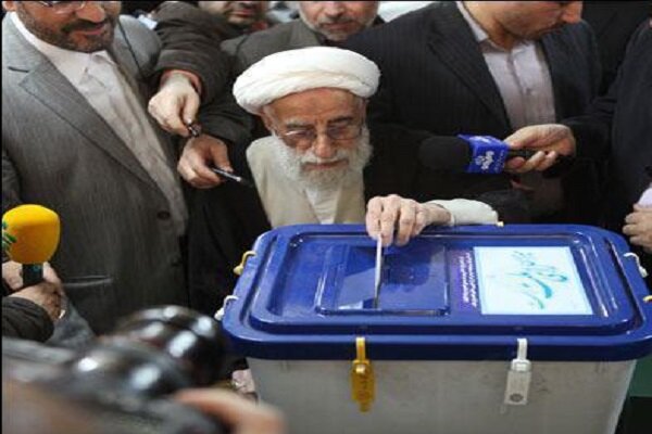 مردم با وجود مشکلات، صادقانه در صحنهها حضور پیدا میکنند