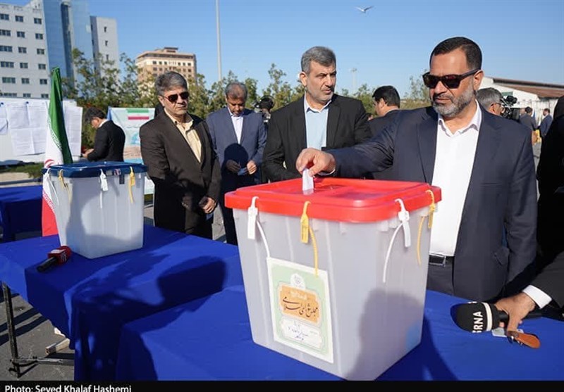 مشارکت حداکثری بوشهریها در انتخابات 11 اسفند + فیلم و تصویر