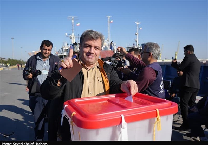 مشارکت حداکثری بوشهریها در انتخابات 11 اسفند + فیلم و تصویر