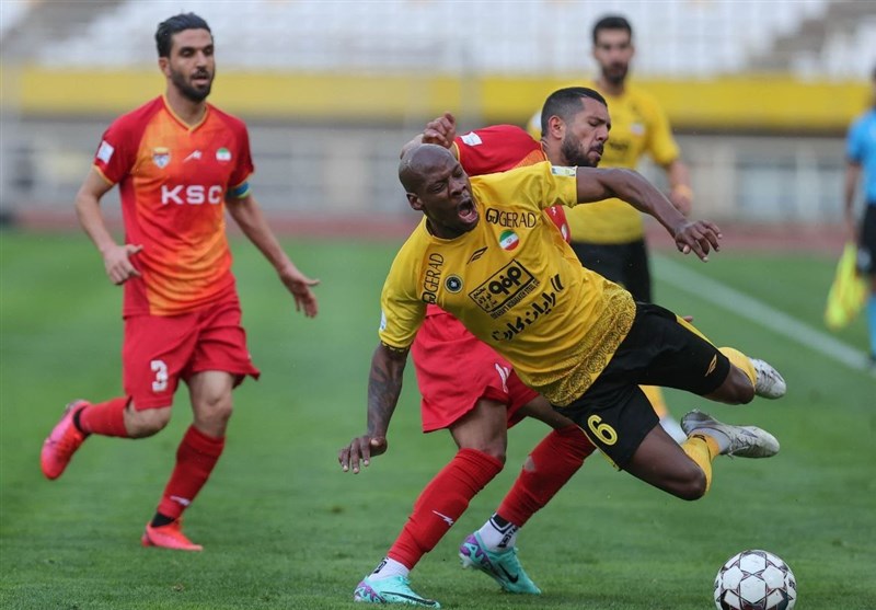 نگاهی به تقابل سپاهان و فولاد؛ دیدار مرگ و زندگی