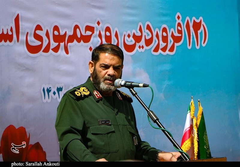 هوشیار باشیم توطئه انشقاق بین مردم و نظام عملیاتی نشود