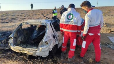 واژگونی ساینا در جاده ابوزیدآباد به کاشان با 3 فوتی