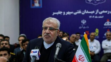 وزیر نفت: تولید نفت در میادین خوزستان به 2 میلیون و 700 هزار بشکه رسید