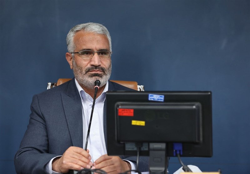 پرواز بالگرد برای أخذ رأی در مناطق صعبالعبور استان چهارمحال و بختیاری