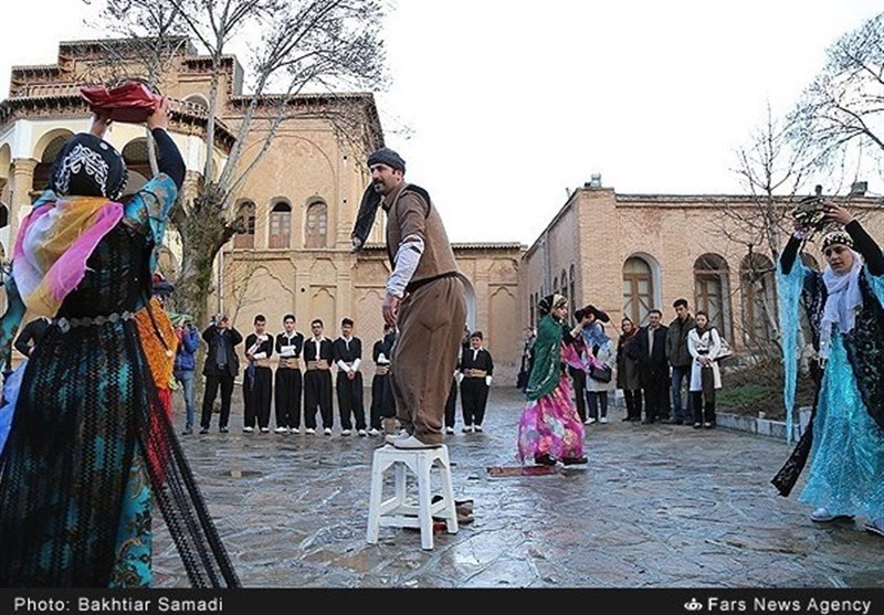 گردشگران خارجی از مهماننوازی کردستانیها میگویند + فیلم
