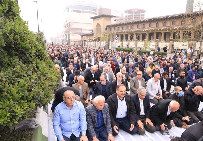 اقامه باشکوهترین نماز عید سعید فطر در سراسر گیلان + تصاویر