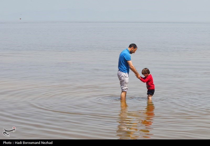 ایجاد دریاچه چشمنواز در منطقه کویر حسینآباد + فیلم