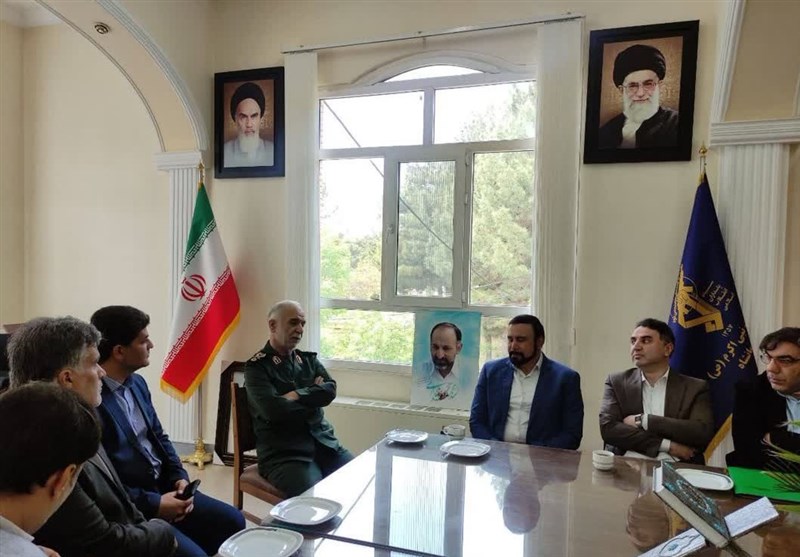 ایران در دفاع از اسلام و حق خود ذرهای کوتاه نمیآید