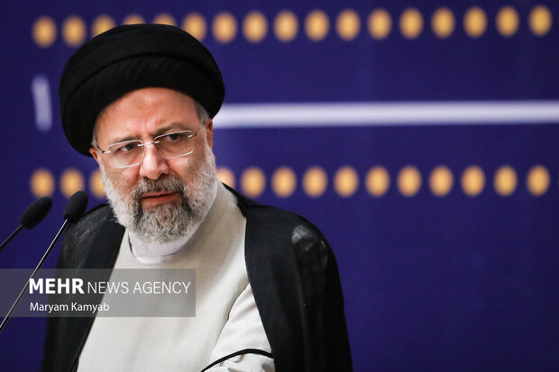 بازدید رئیسی از طرح توسعه بیمارستان شهدای یافتآباد