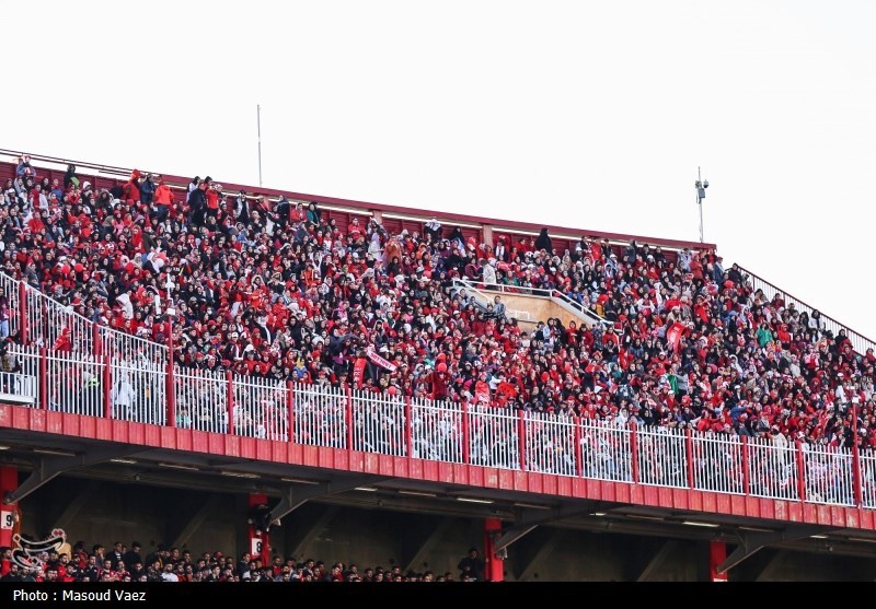 تلخی دوچندان شکست مقابل ذوبآهن برای بانوان هوادار تراکتور