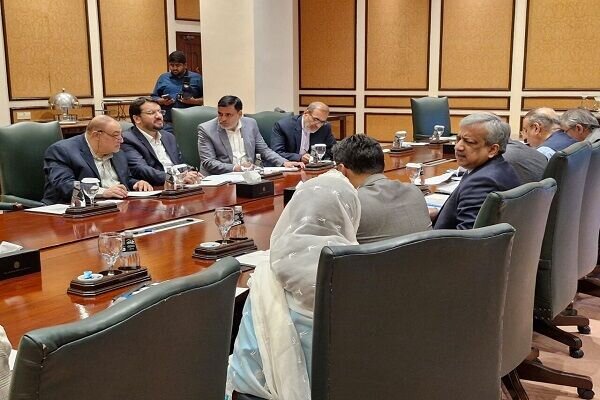 توسعه زیرساختها برای رسیدن به تجارت ۱۰ میلیارد دلاری ایران و پاکستان