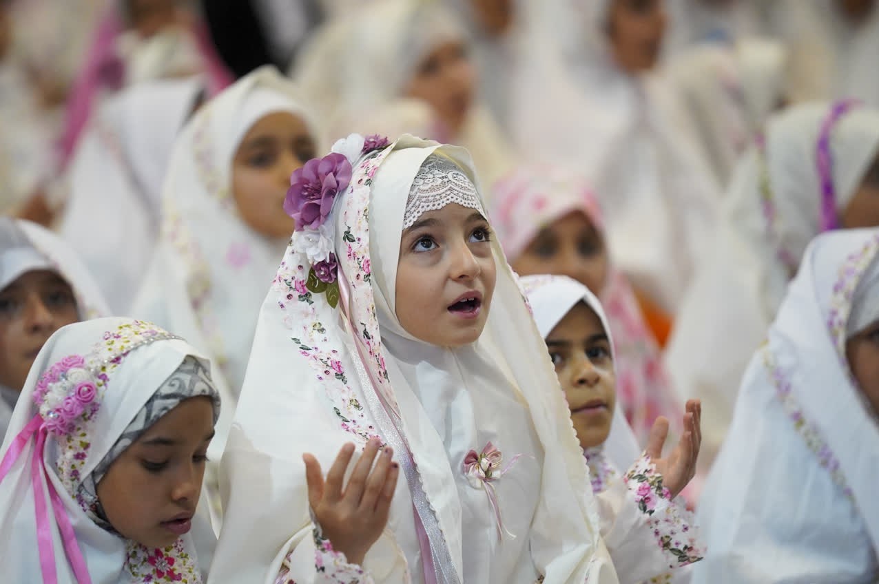 جشن بزرگ دختران روزهاولی در حرم مطهر حضرت شاهچراغ (ع)