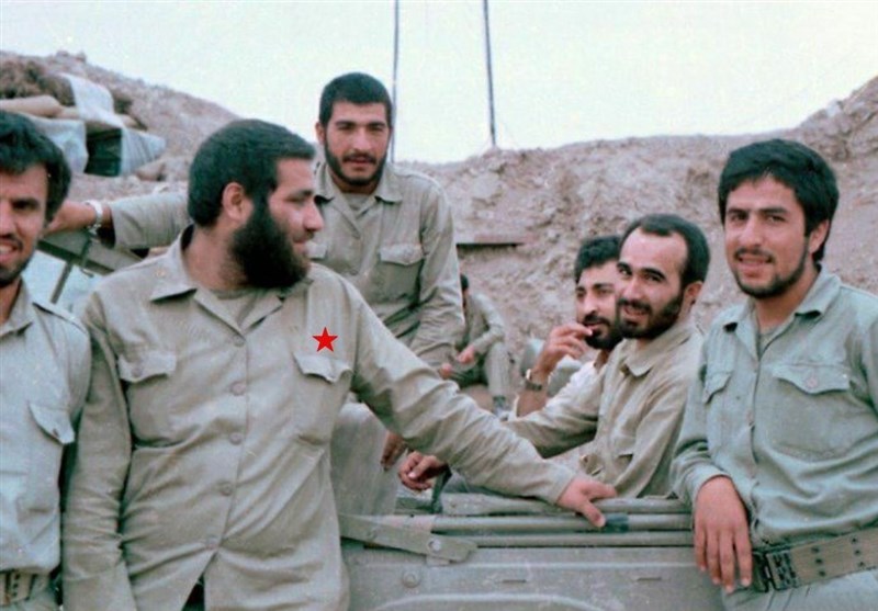 خاکسپاری شهید زاهدی در کنار شهیدان ردانیپور و خرازی