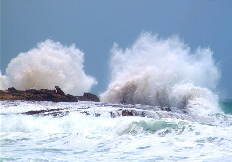 خلیجفارس متلاطم و مواج شد