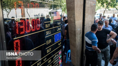 دلار عقبنشینی کرد/ دلالان هم پیشبینی کاهش قیمت دارند