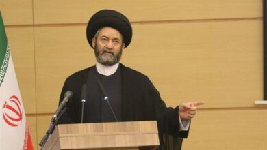 زبان هنر و شعر اصلاحگر است