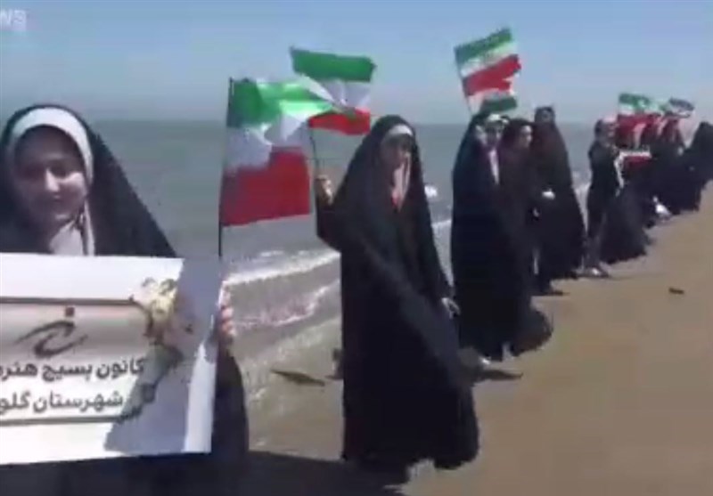 زنجیره انسانی مازندرانیها در حمایت از عملیات "وعده صادق"