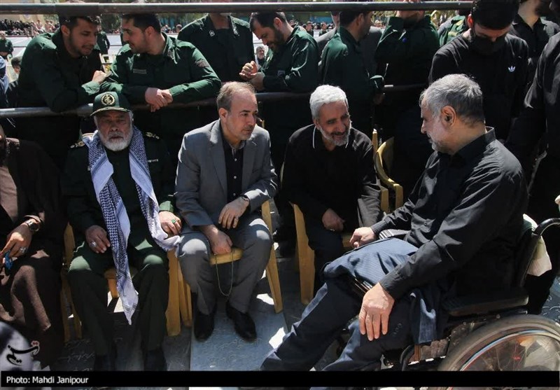 سنگتمام اصفهانیها در تشییع سردار مقاومت + فیلم و تصاویر