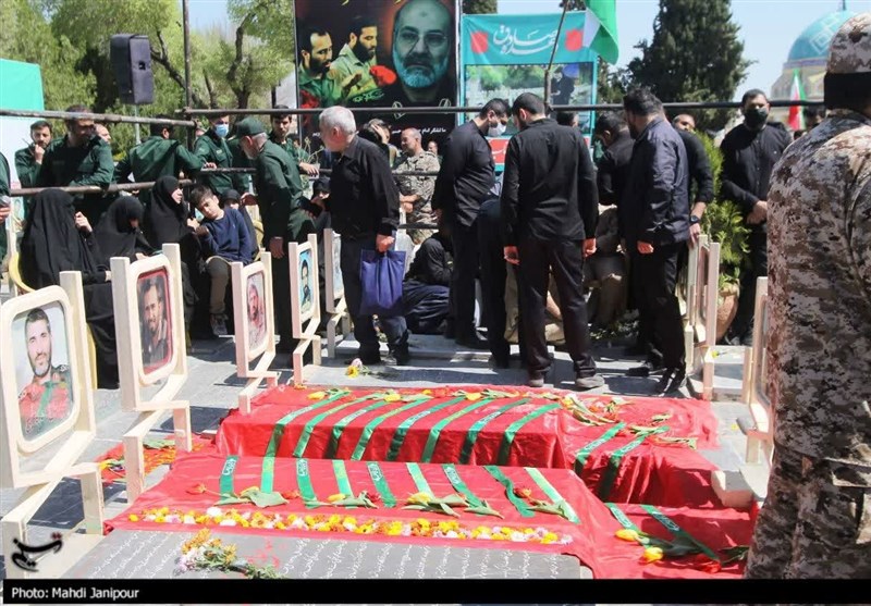 سنگتمام اصفهانیها در تشییع سردار مقاومت + فیلم و تصاویر