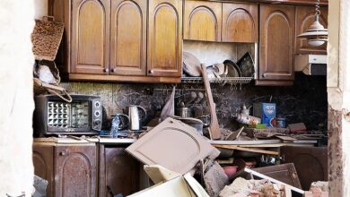 مصدومیت 14 نفر در انفجار ساختمان 4 طبقه گرمسار