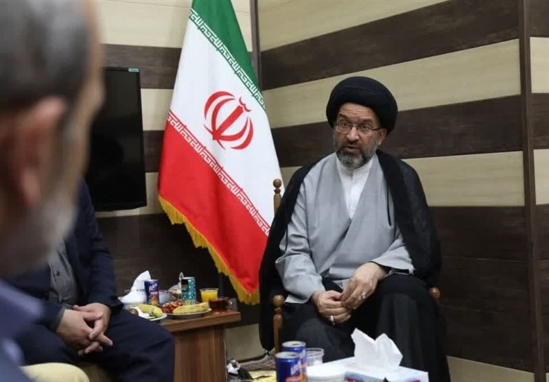 نشست هماهنگی برنامههای دهه کرامت با حضور مسئولان ملی در قم