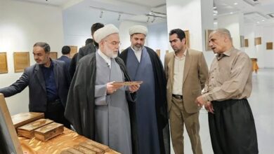 نماینده ولیفقیه در کردستان پای درددل استاد معرق نشست+تصاویر