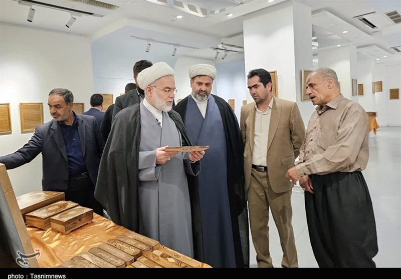 نماینده ولیفقیه در کردستان پای درددل استاد معرق نشست+تصاویر