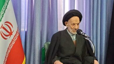 پاسداران در راستای عقیده خود با دشمن مبارزه میکنند