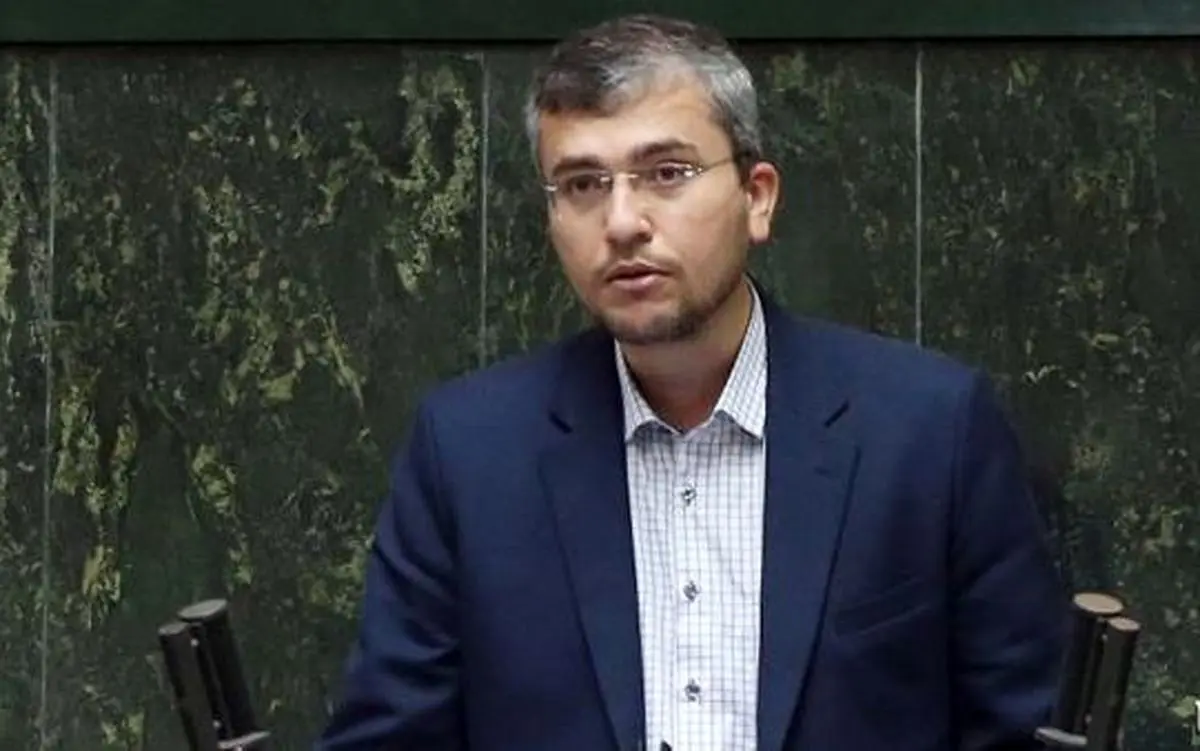 پتروشیمی و هلدینگ دولتی جای فامیلبازی و مدیرکردن آقازادهها نیست