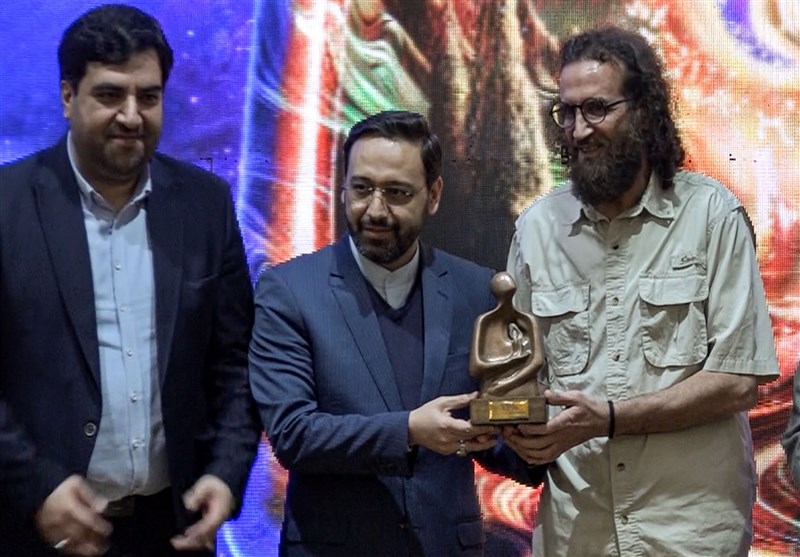 چهره هنر سال انقلاب آذربایجان شرقی معرفی شد